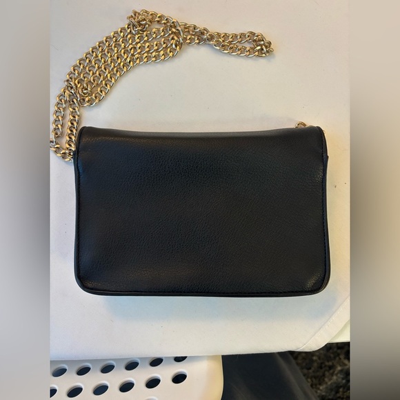 Forever 21 Handbags - Forever 21 Black Crossbody Bag with Gold Chain